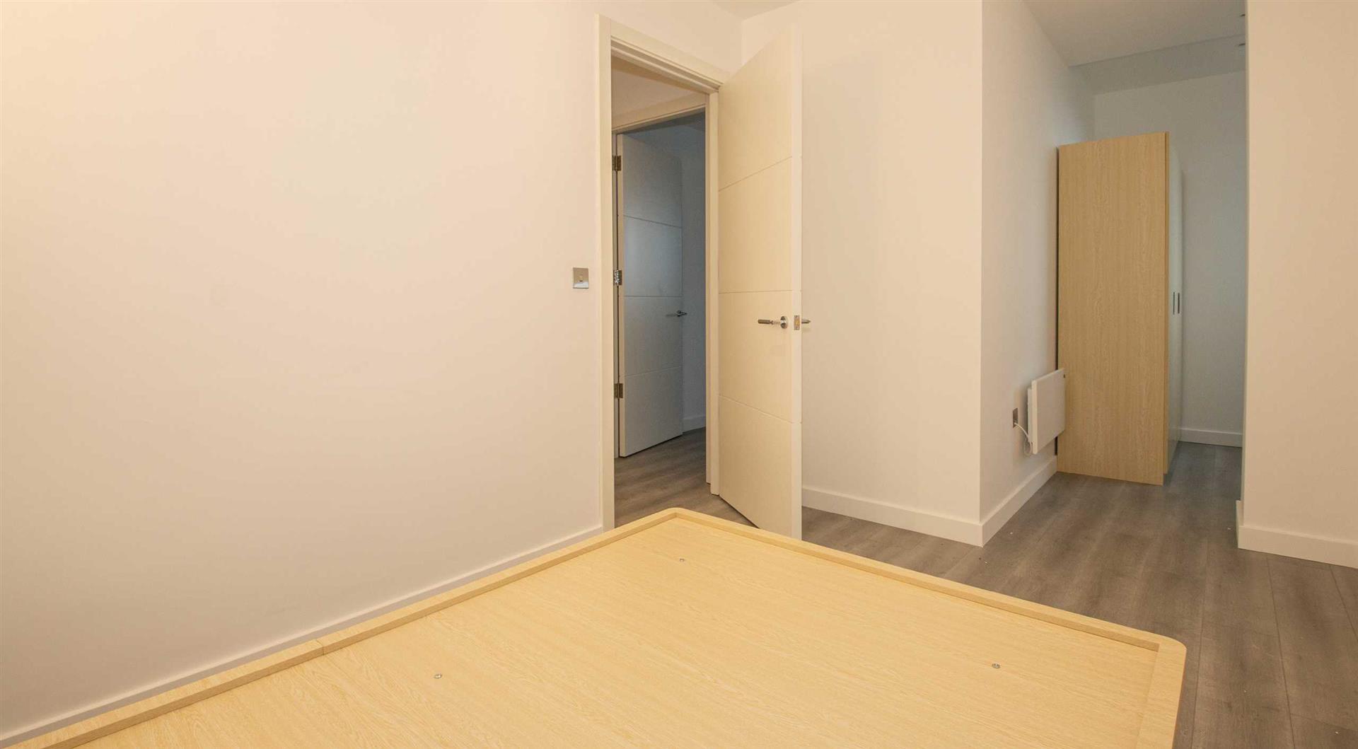 17 Capital Drive, Linford Wood, Milton Keynes